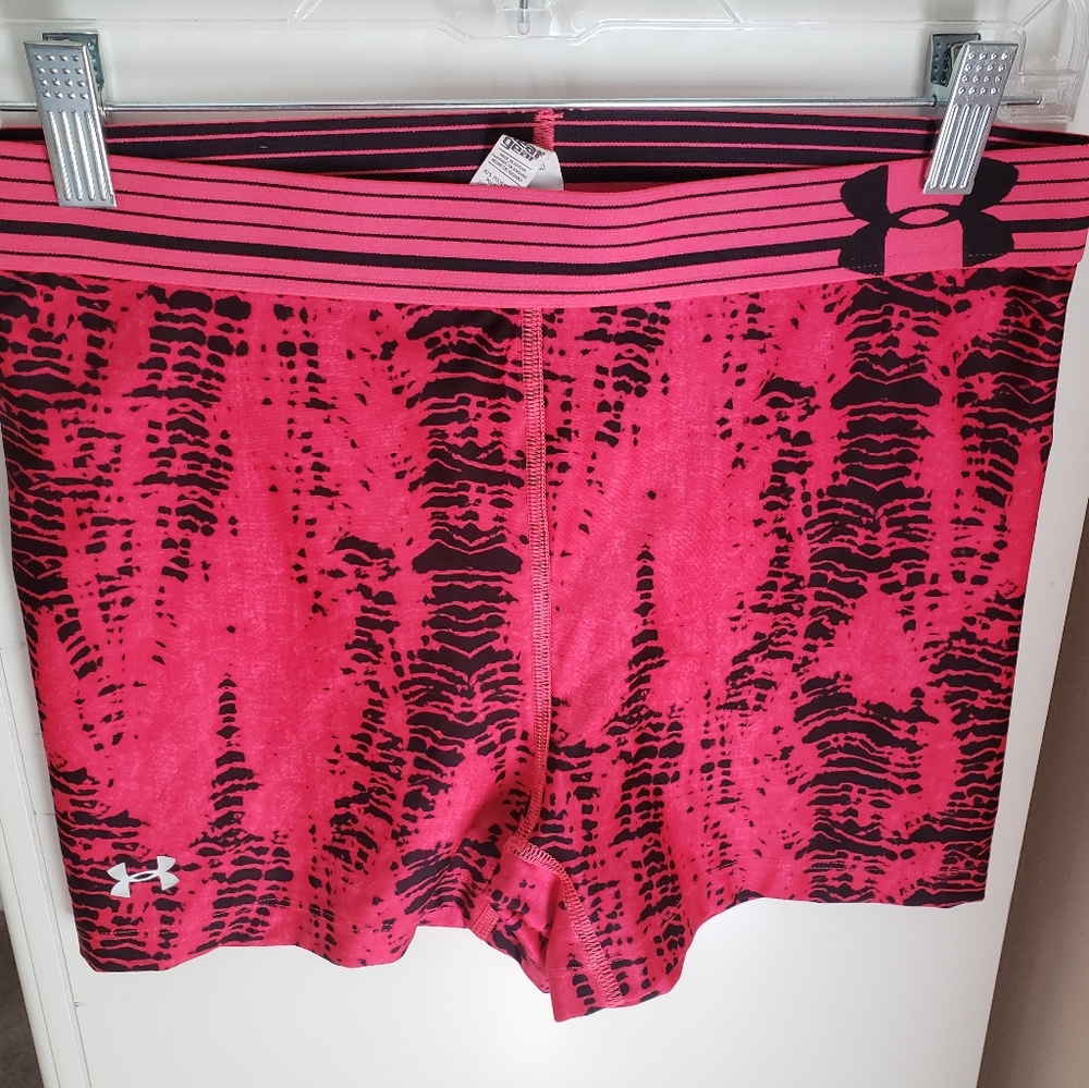 Under armor hot pink compression shorts M